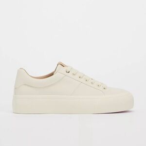 Zara Flatform Off-White Sneakers (Size 9)